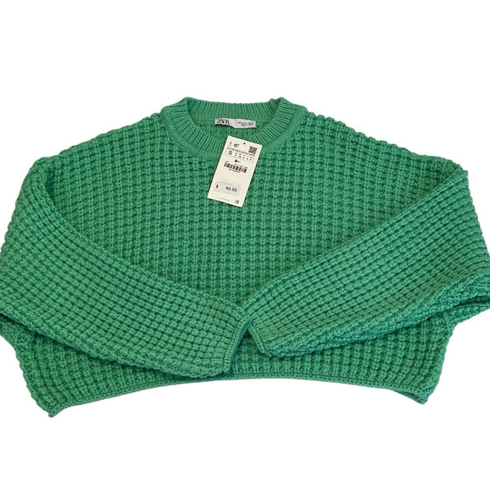 NWT Zara size small green oversized cropped knit sweater perfect for layering